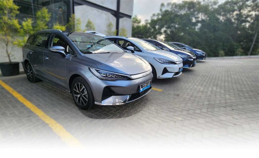 BYD M6 Paling Laku Bulan Februari 2025 di Indonesia"